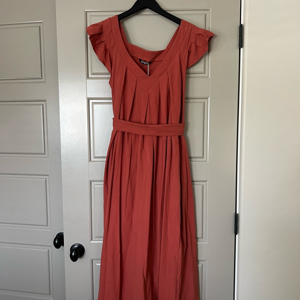 BloomChic Ruffle Sleeve Maxi Dress